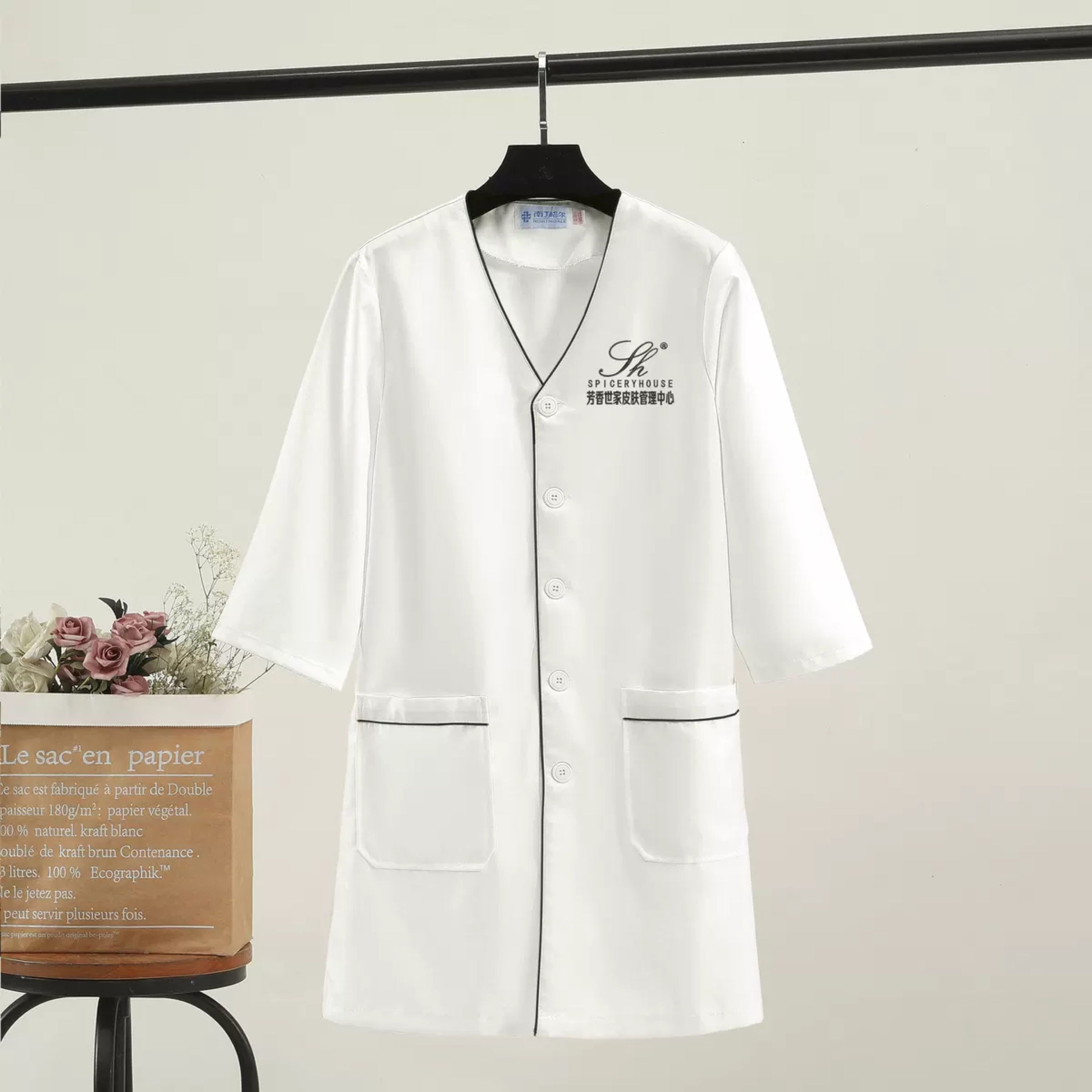 Medical Lab Logo - Trắng Plus Kích Thước Salon Chải